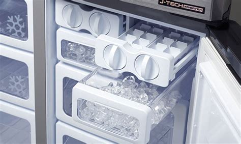 tủ lạnh làm đá tự động